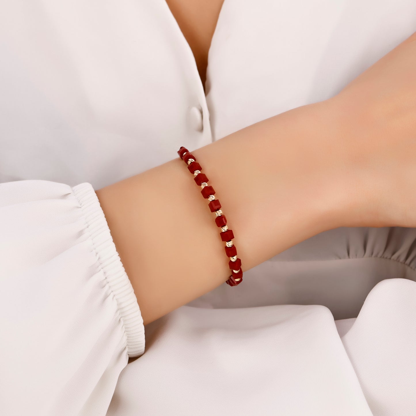 Lal Kırmızısı Küp Bileklik
